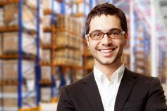 تشغيل وإدارة المستودعات